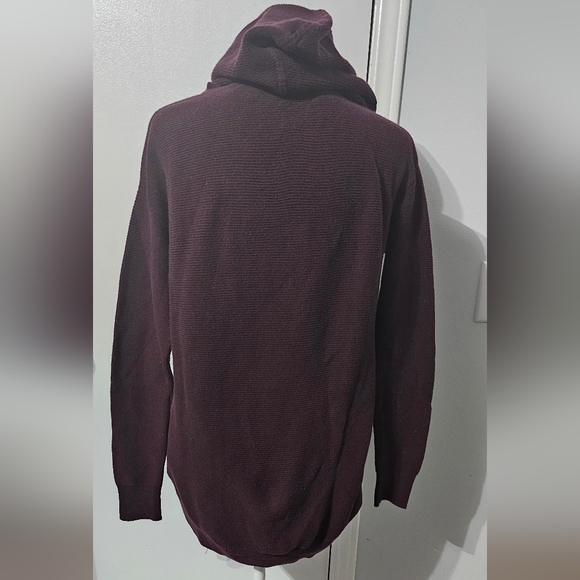 Athleta | Daybreak Hooded CYA Silk Blend Pullover In The Color Cassis (Plum) - Picture 3 of 5